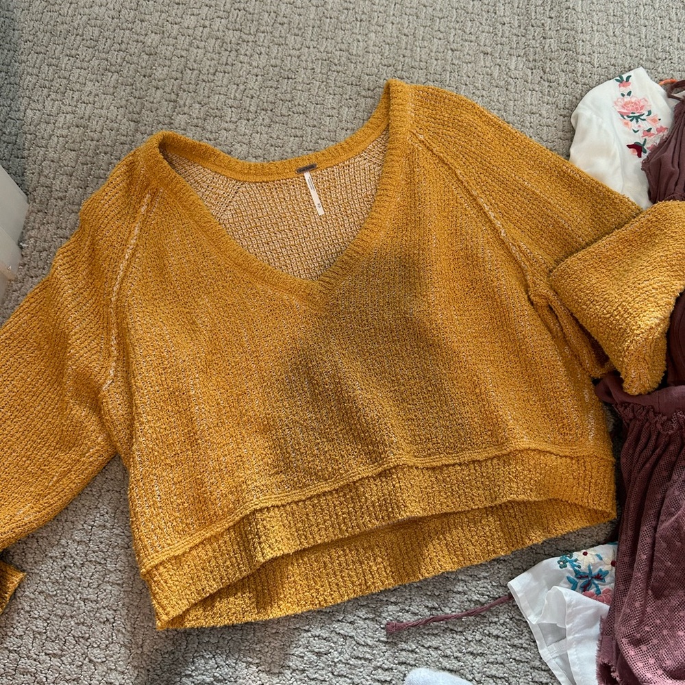 Cropper Yellow Sweater